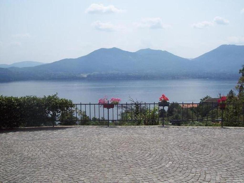 Holiday Home Barbara Oggebbio Ruang foto